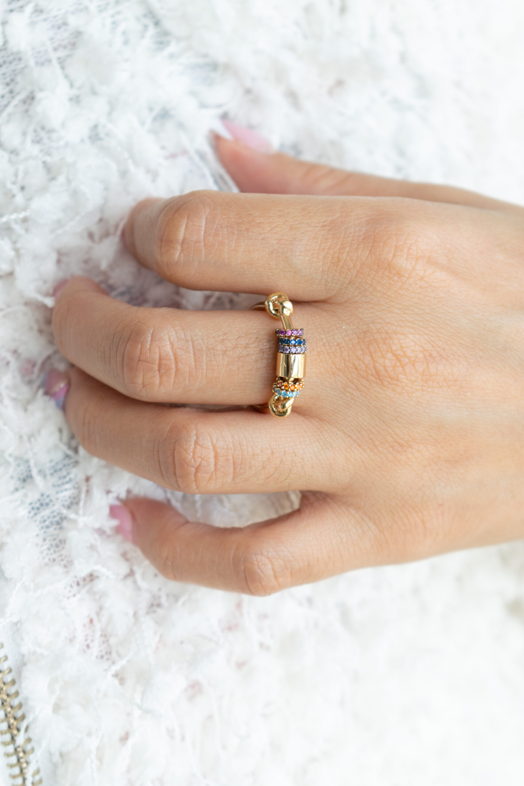 AN79789159N Anillo aros de colores con nudo - Imagen 1